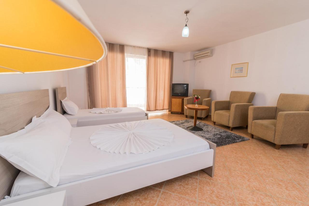 Rafaelo Resort Shëngjin Екстериор снимка